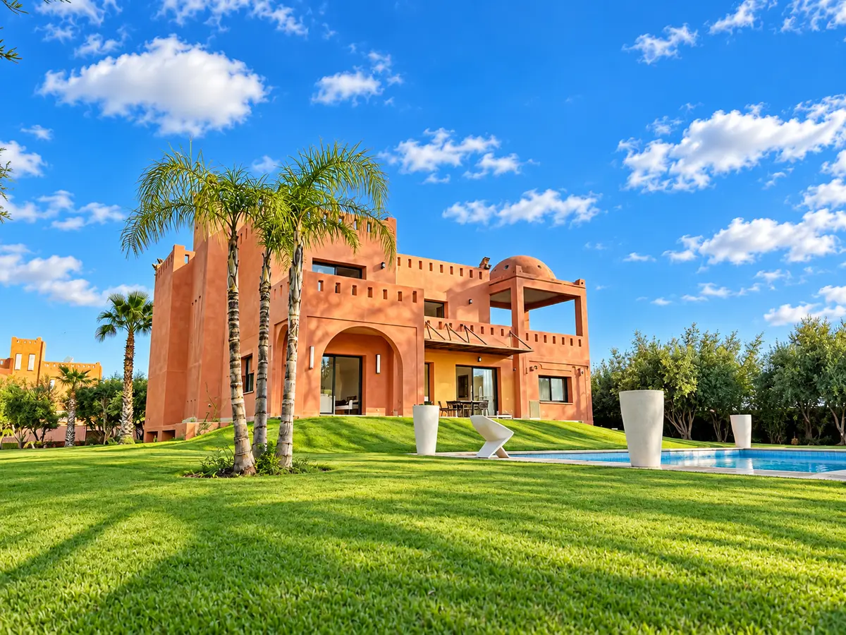 Villa — Villa Bensilam, jardin de 3 000 m² et vue sur l’Atlas