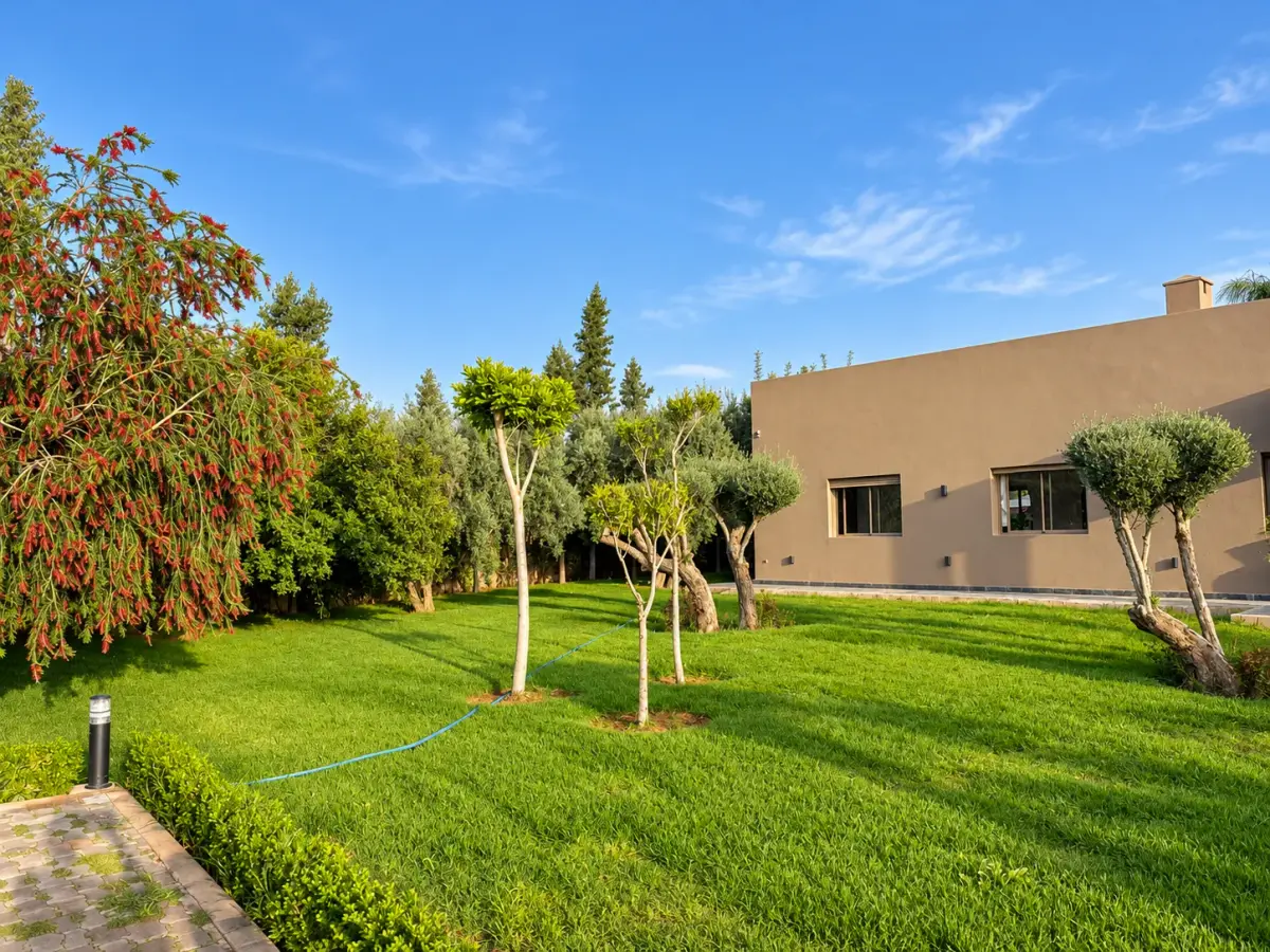 Villa — Villa Bouzar, piscine et jardin d’oliviers sur 2 500 m² — photo 8